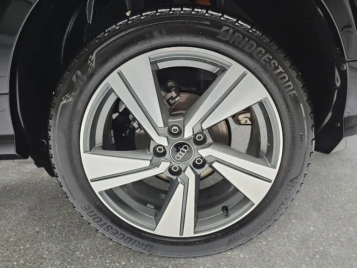 AUDI Q2 35 TFSI S-TRONIC S LINE NAVI LED ACC EL.HECKKL. WI