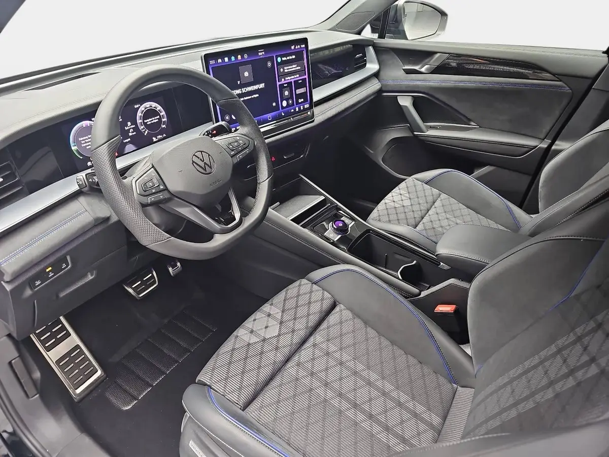 VW TAYRON 1.5 TSI DSG EHYBRID R-LINE LED-MATRIX