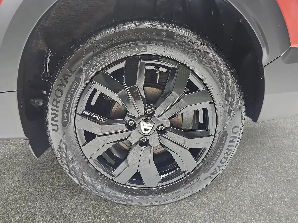 DACIA JOGGER 1.0 TCE 110 EXTREME NAVI LED KLMAAUTO 7S KAMERA LM