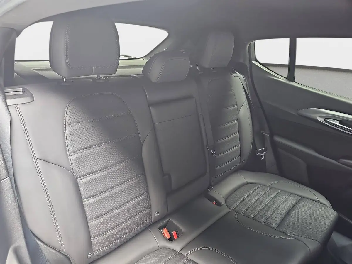 ALFA ROMEO TONALE 1.5T 48V-HYBRID SPECIALE NAVI LED LEDER H&K WINTER KAMERA LM20