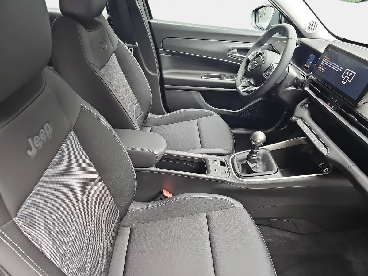 JEEP AVENGER 1.2 GSE T3 ALTITUDE MJ25 WINTER PAKET ALLWETTERREIFEN