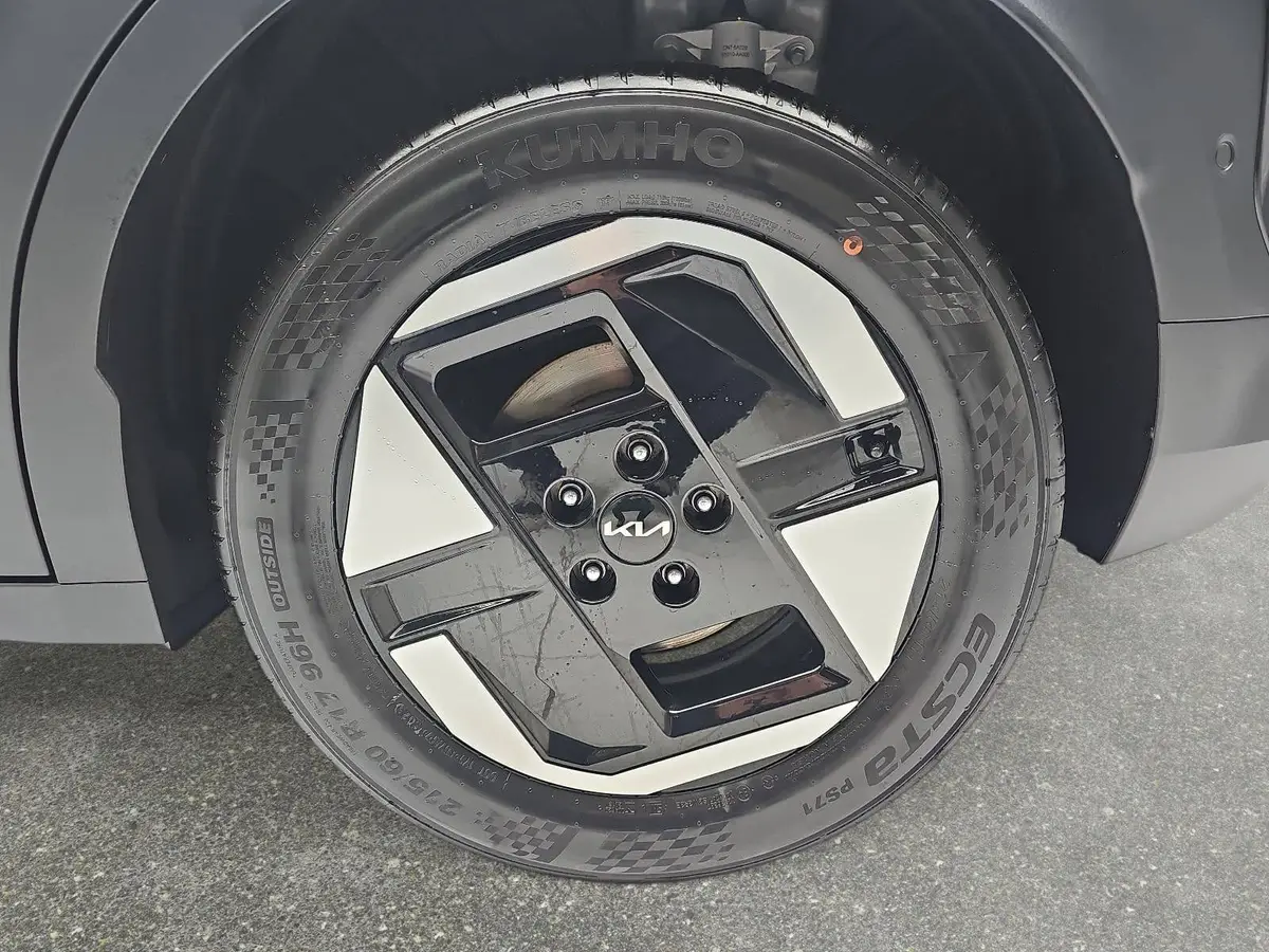 KIA EV3 58.3 KWH EARTH MJ26 WINTER-CONNECT BUSINESS UPGRADE DRIVEWISE-PARK