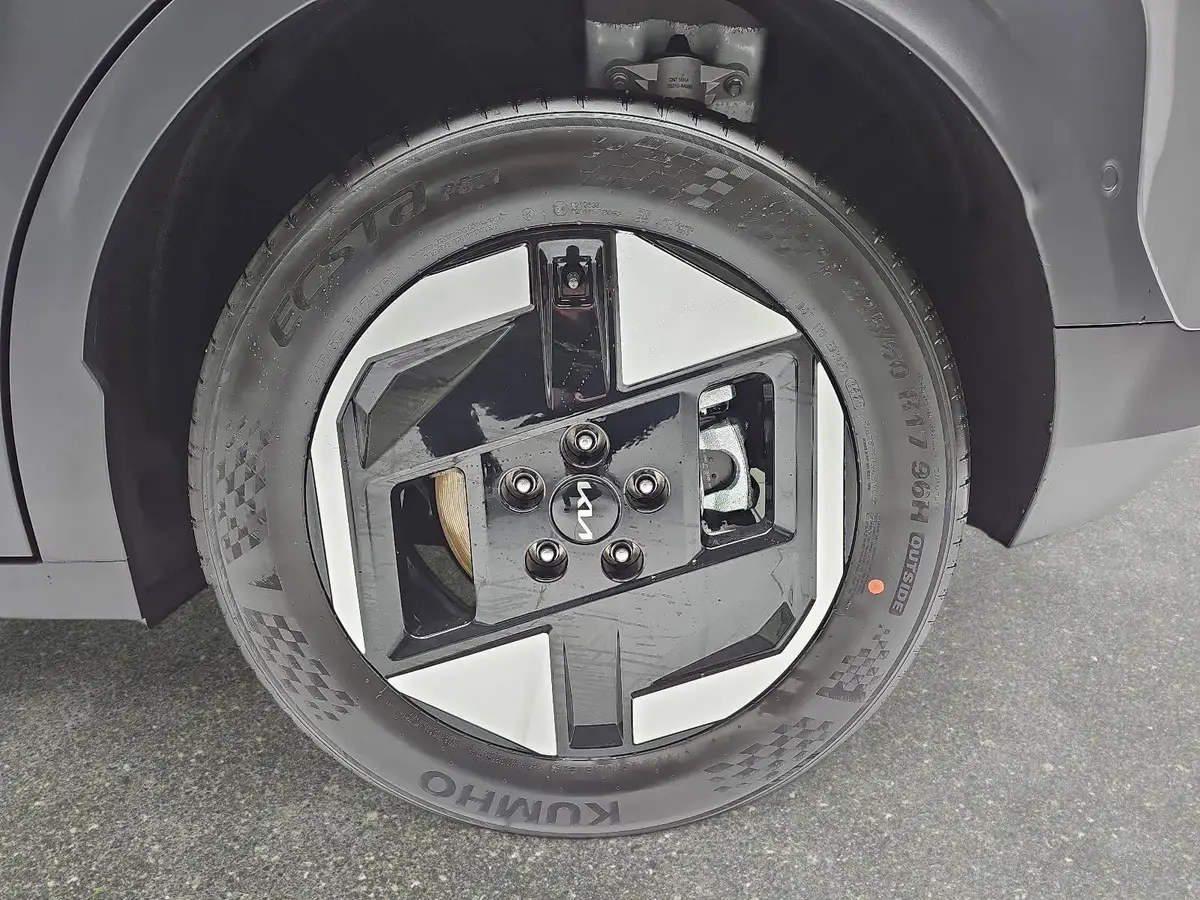 KIA EV3 58.3 KWH EARTH MJ26 WINTER-CONNECT BUSINESS UPGRADE DRIVEWISE-PARK