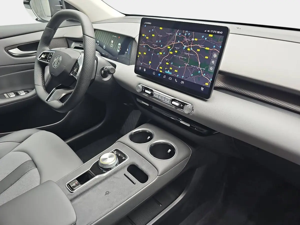 MG S5 EV 64 KWH MY25 LUXURY