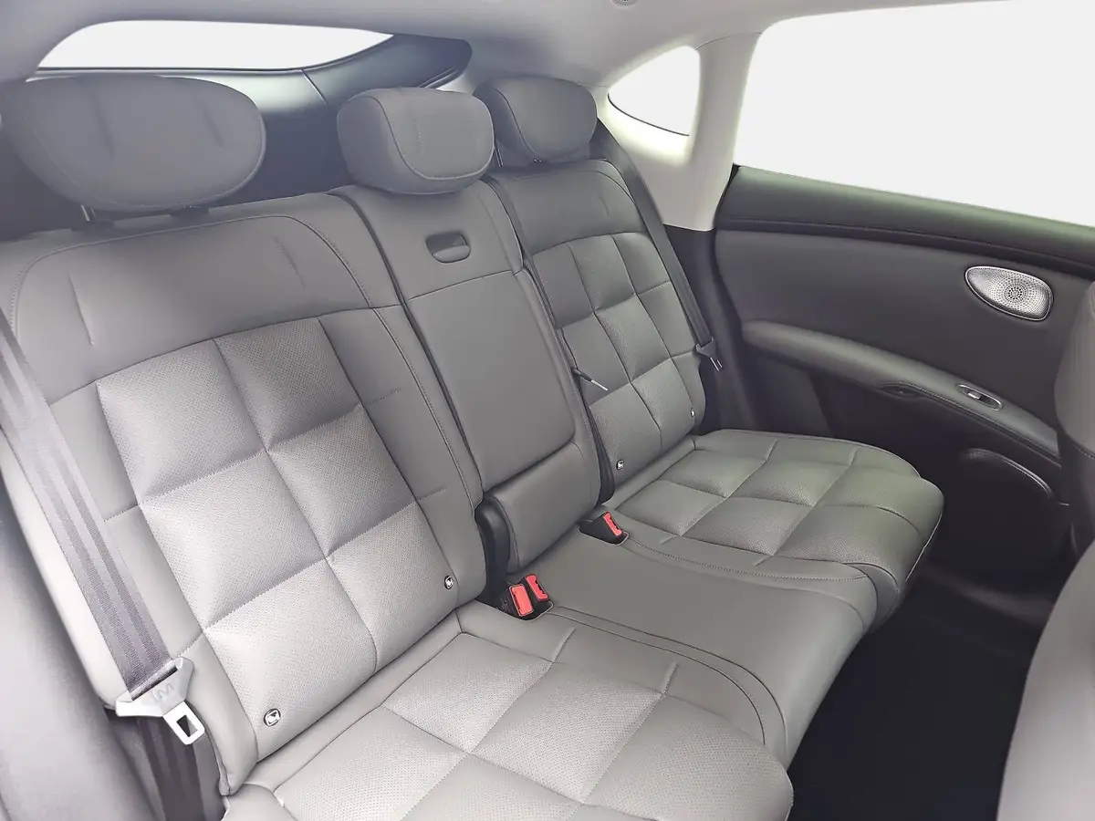 MG ANDERE EV 100 KWH MY26 PREMIUM AWD DRIVE PACK