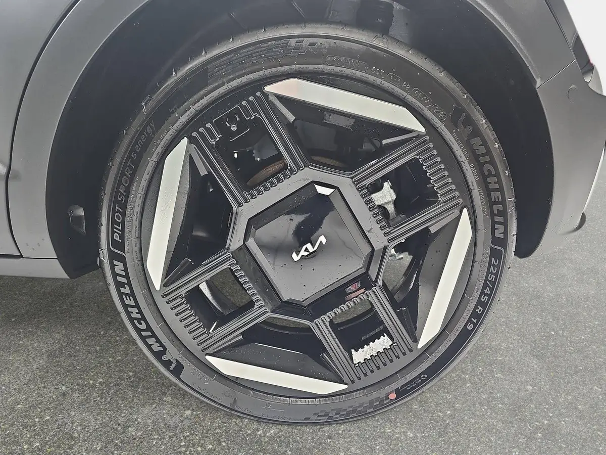 KIA EV2 61.0 KWH GT LINE MJ27 WINTER-CONNECT TECHNOLOGY DRIVEWISE-PARK KOM