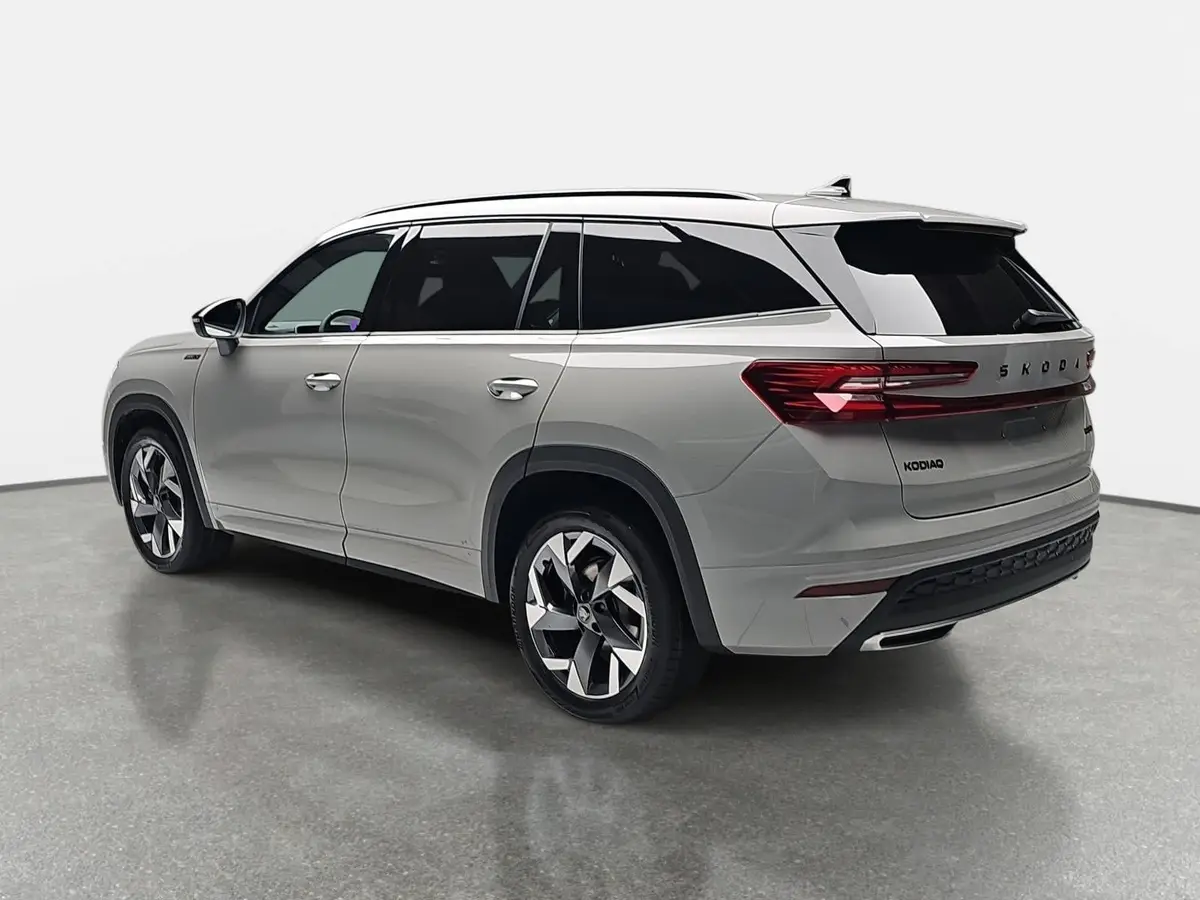 SKODA KODIAQ 1,5 TSI DSG SPORTLINE NAVI LED ACC WINTER KAMERA A