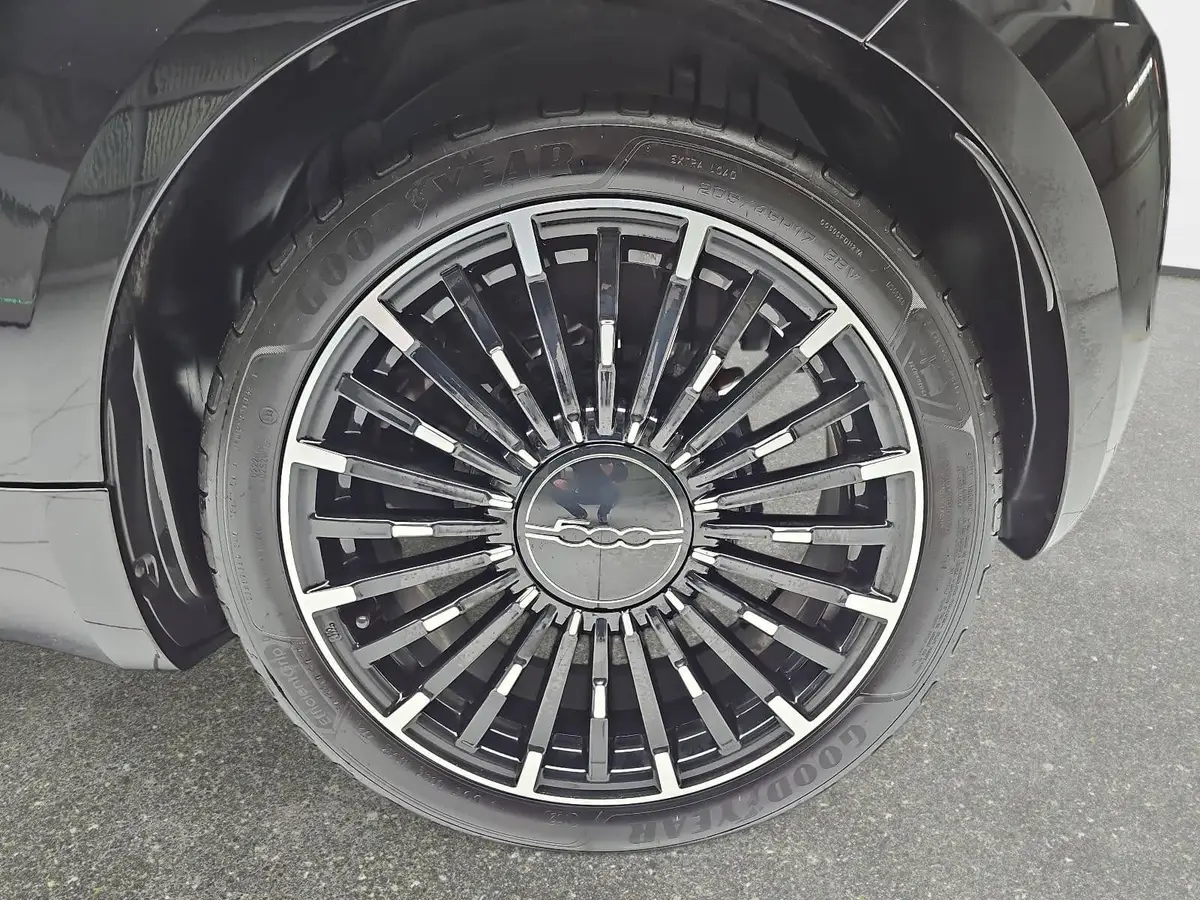 FIAT 500E ELEKTRO 42 KWH ICON