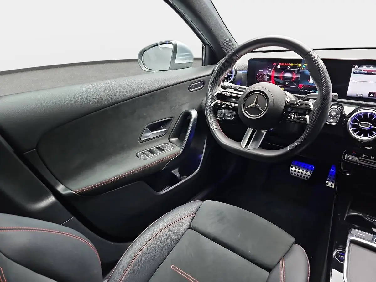 MERCEDES-BENZ A 180 DCT AMG LINE NAVI LED MBUX WINTER KAMERA LM18