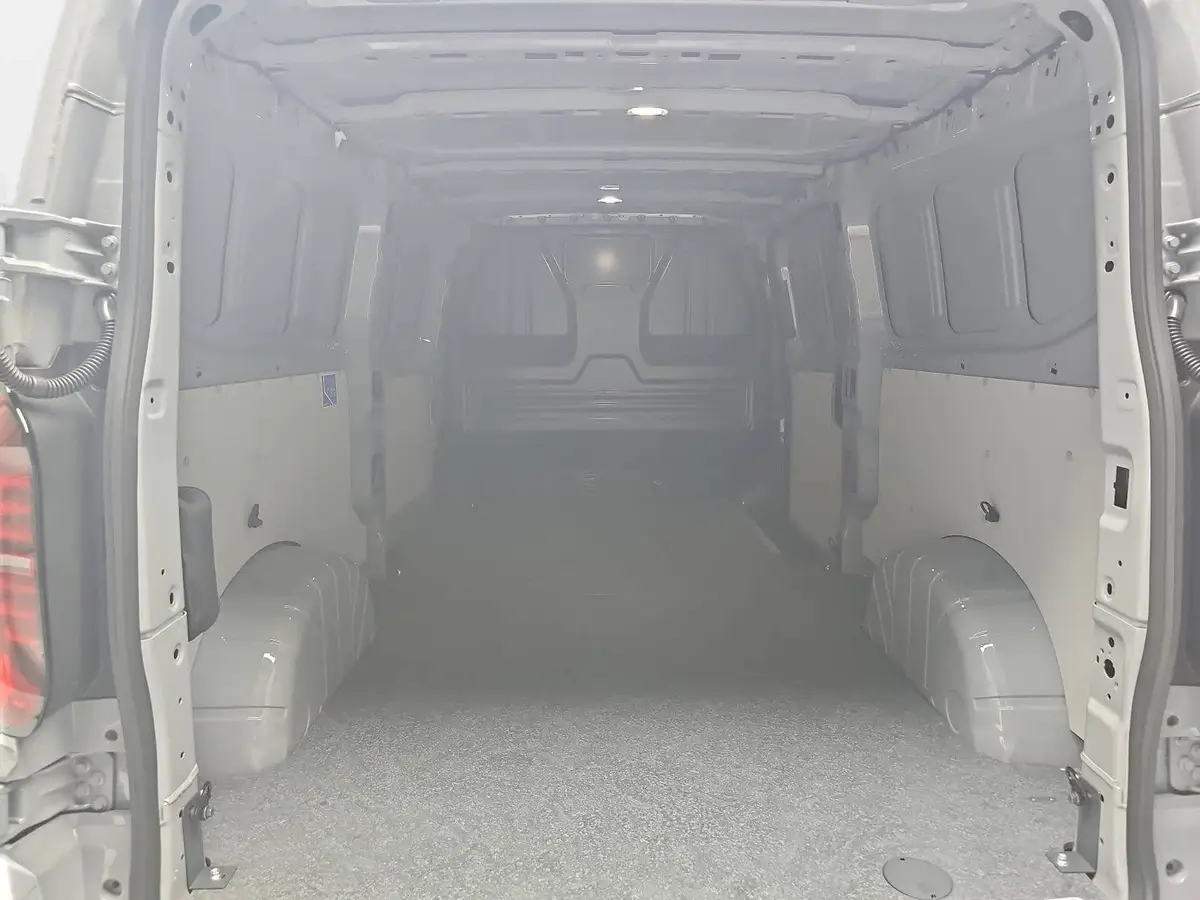 VW T7 TRANSPORTER 2.0 TDI DSG KASTEN L2H1 LED
