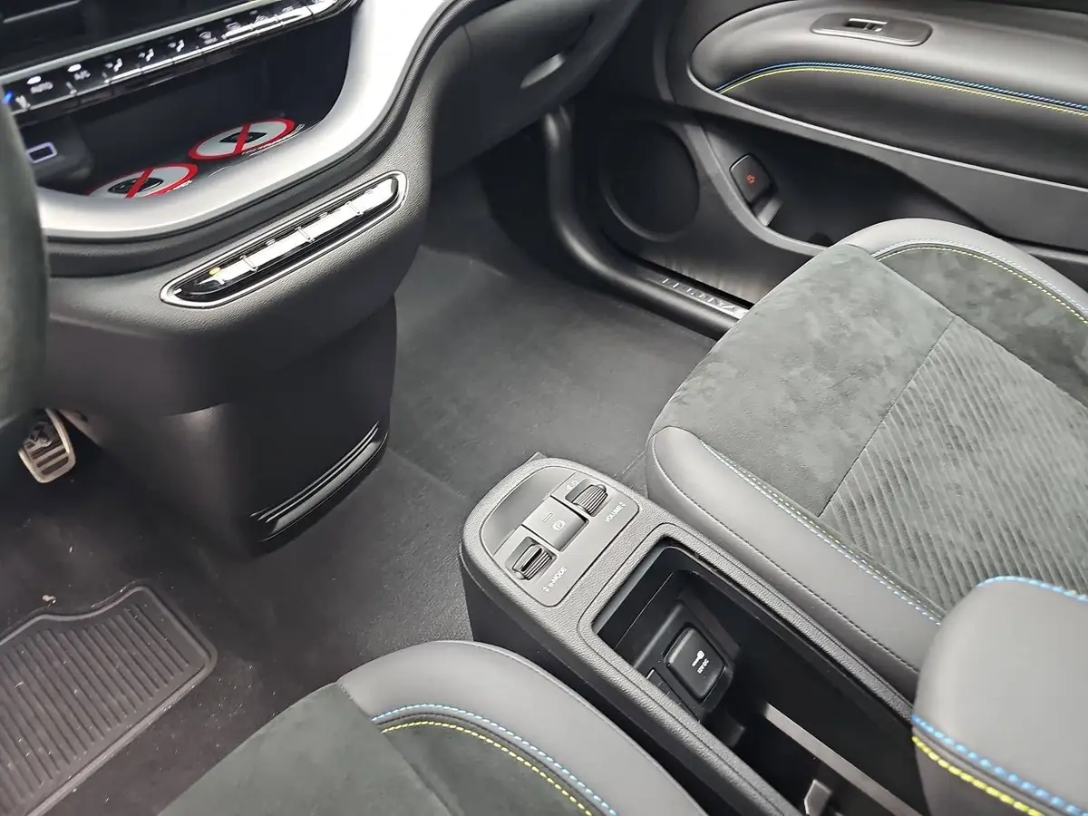 ABARTH 500 E TURISMO+ LED + NAVI + APPLE CARPLAY
