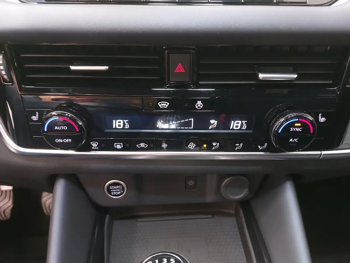 NISSAN QASHQAI 1.3 DIG-T MHEV TEKNA DESIGN BOSE