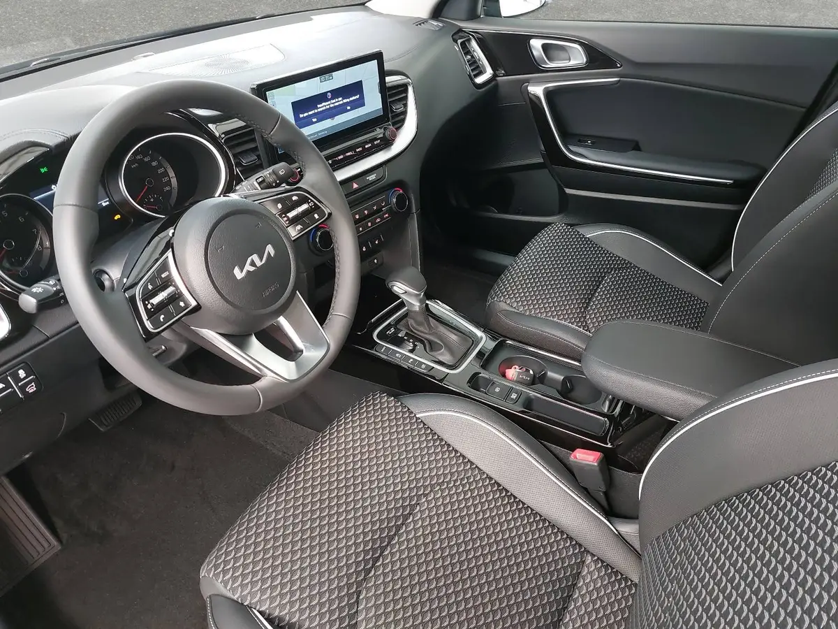 KIA XCEED 1.6 T-GDI 150 DCT SPIRIT MJ26 XCLUSIVE