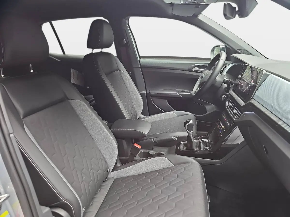 VW T-CROSS 1.0 TSI GOAL NAVI LED KLIMAAUTO ACC P-ASSIST WINTE