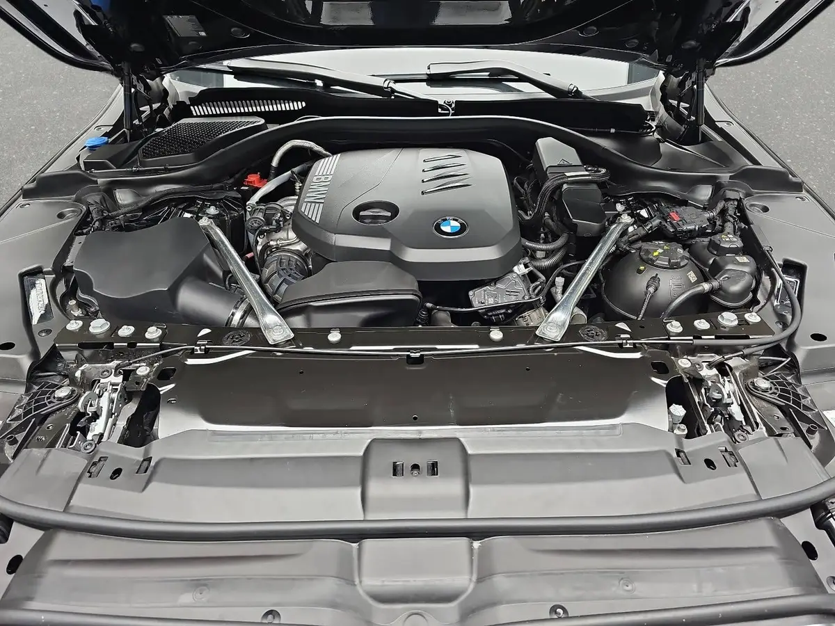 BMW 520 D XDRIVE AUTO. M-SPORT NAVI LED ACC INNOVATION WIN