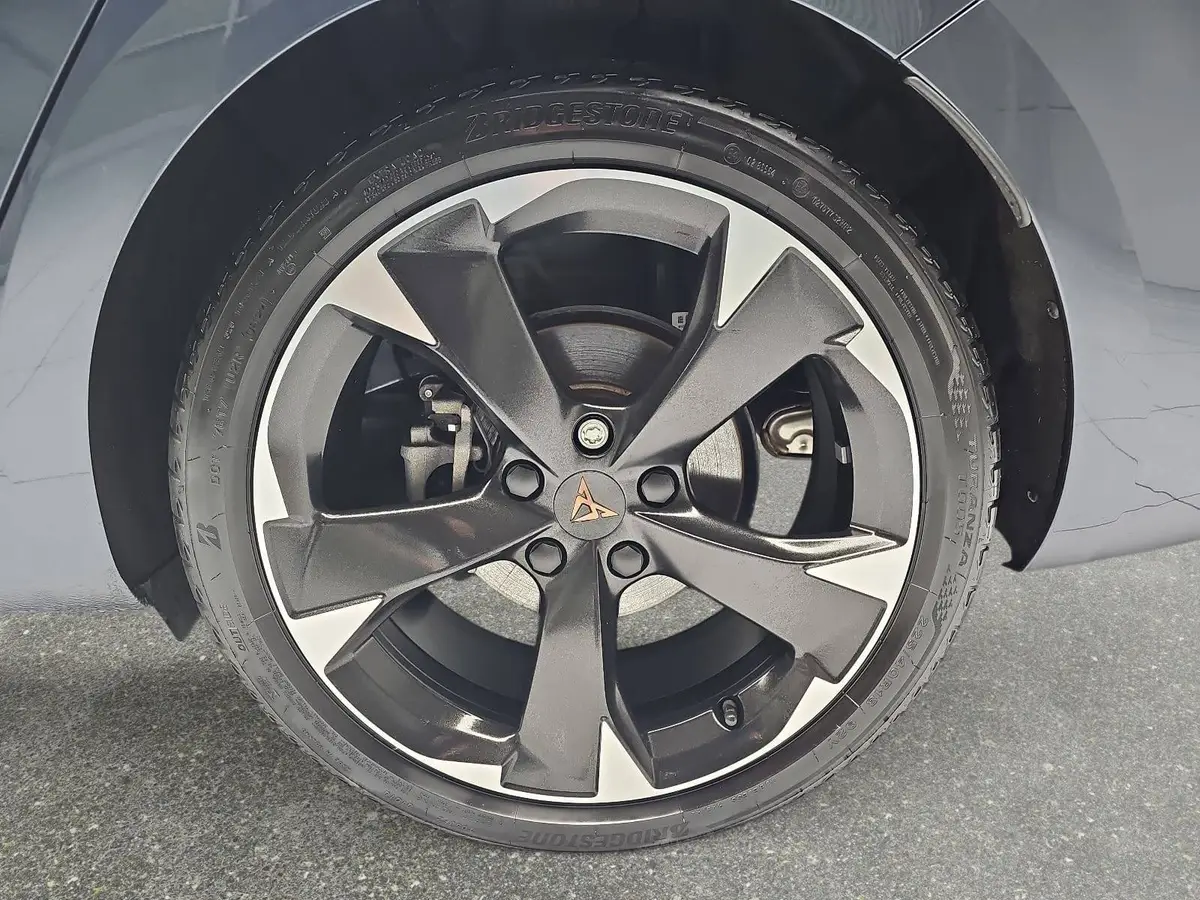 CUPRA LEON ST 1.4 E-HYBRID DSG NAVI MARIX KAMERA