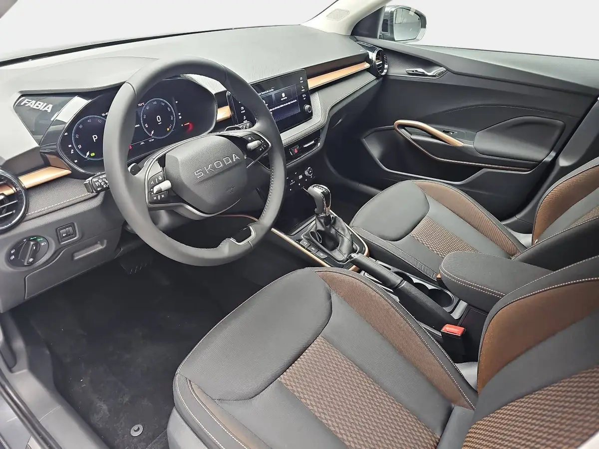 SKODA FABIA 1.0 TSI DSG 130 JAHRE PREMIUM LED KAMERA LM16