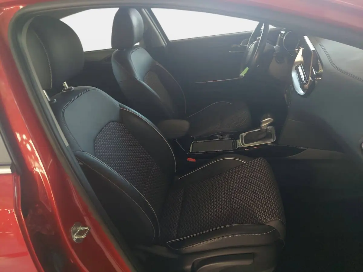 KIA XCEED 1.5 T-GDI DCT7 SPIRIT NAVI XCLUSIVE AHK ALLWETTER