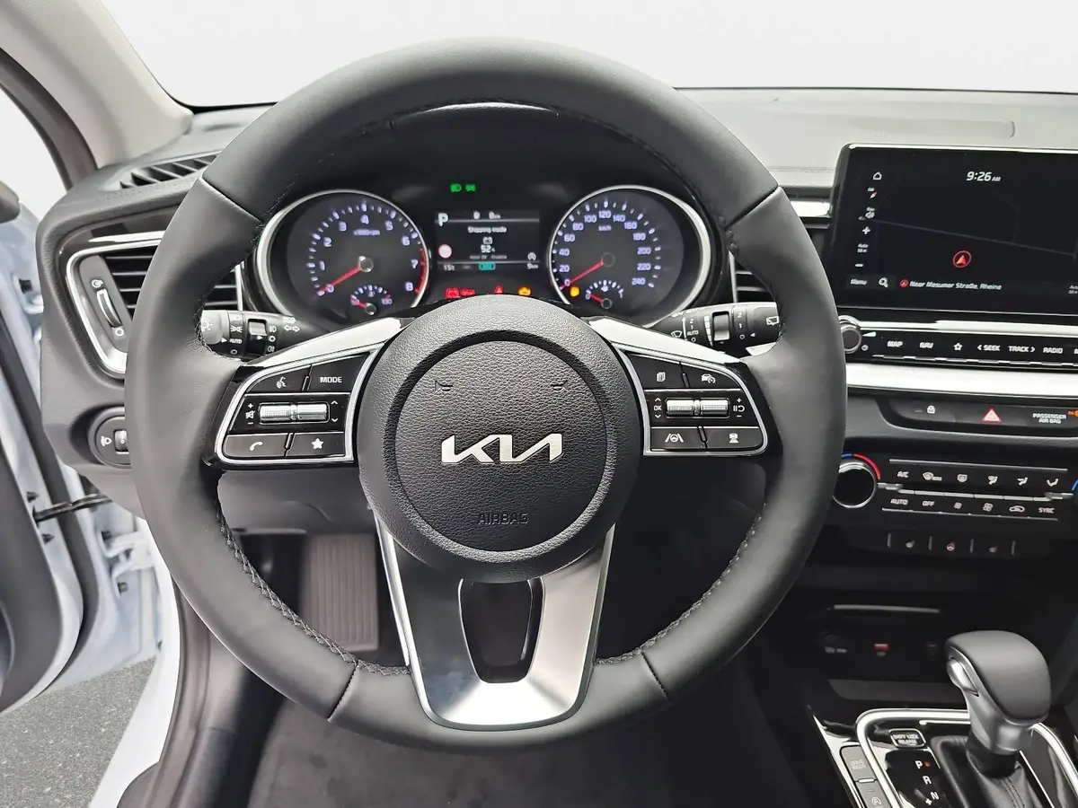 KIA CEED 1.5 T-GDI 48V DCT7 ULTIMATE EDITION
