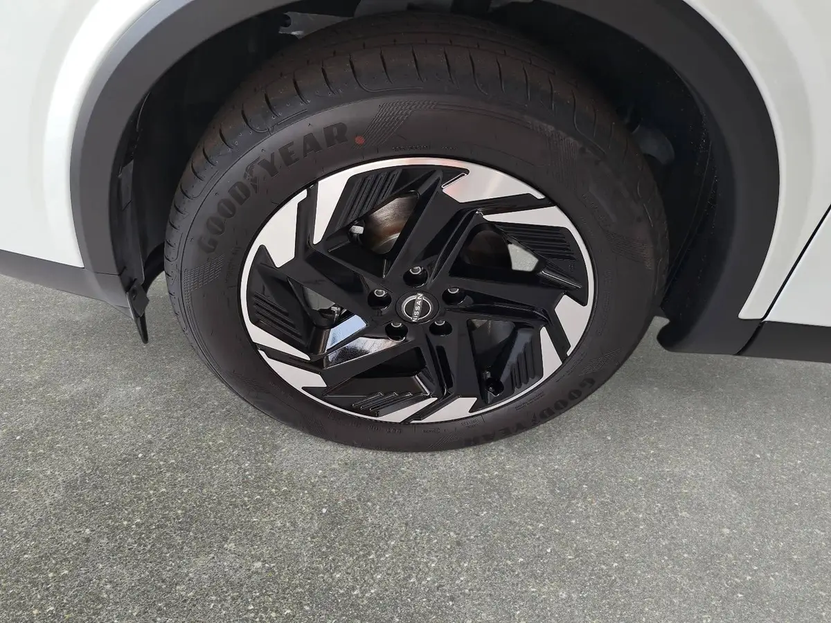 NISSAN QASHQAI 1.3 DIG-T MHEV AUTO. MJ27 N-CONNECTA WINTER EL-HECKKLAPPE PANO