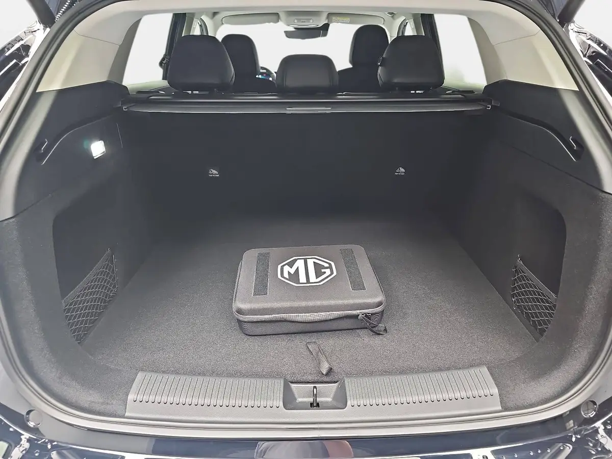 MG HS 1.5 PLUG-IN-HYBRID MY25.5 LUXURY LEDER 360-GRAD-KAMERA 19-ZOLL-LM