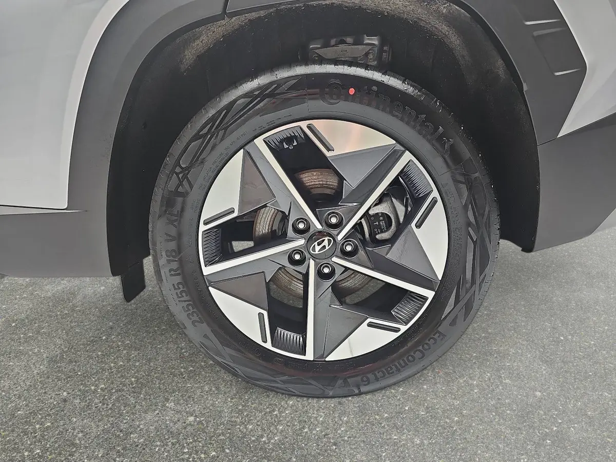 HYUNDAI TUCSON 1.6 T-GDI DCT7 4WD NAVI LED KRELL KLIMAAUTO 4XSITZ