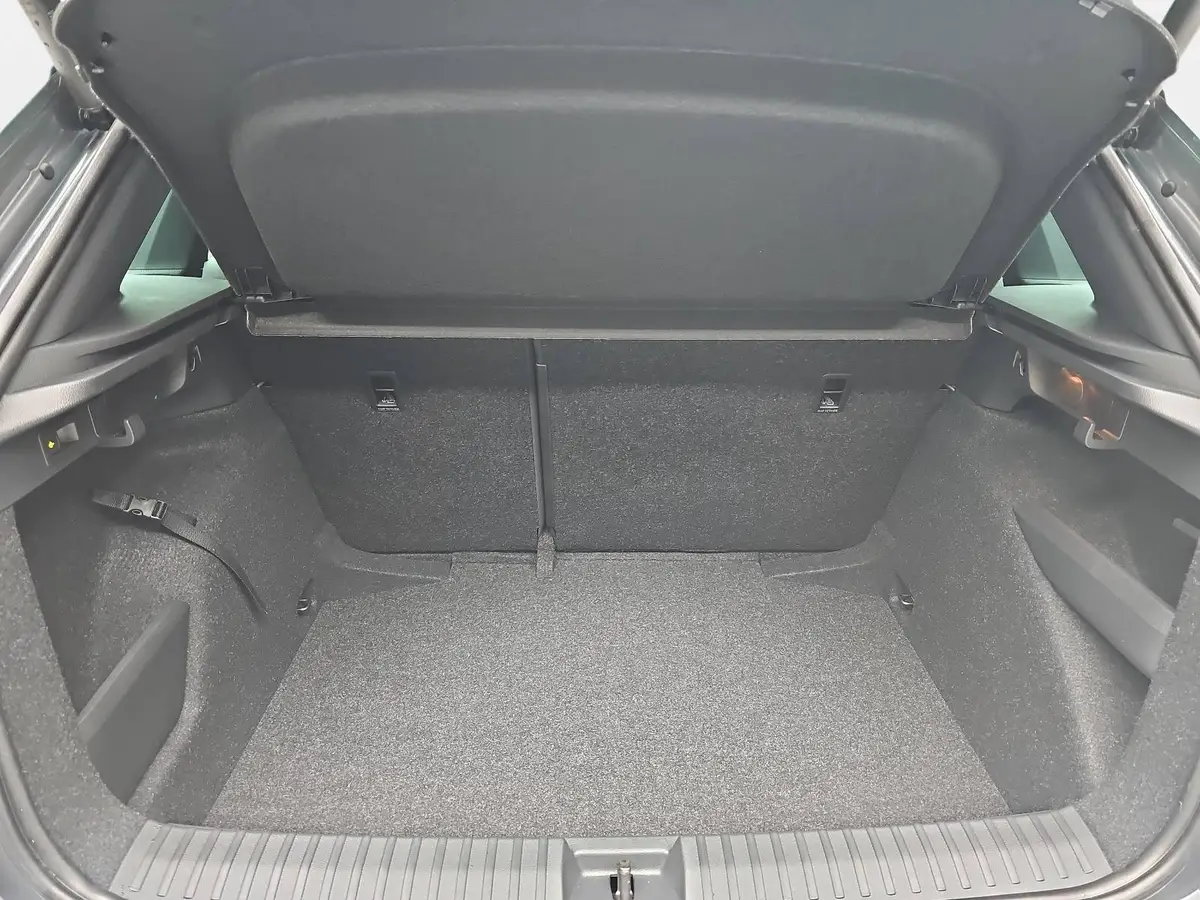 SKODA KAMIQ 1.5 TSI DSG MONTE CARLO NAVI MATRIX-LED PANO WINTE