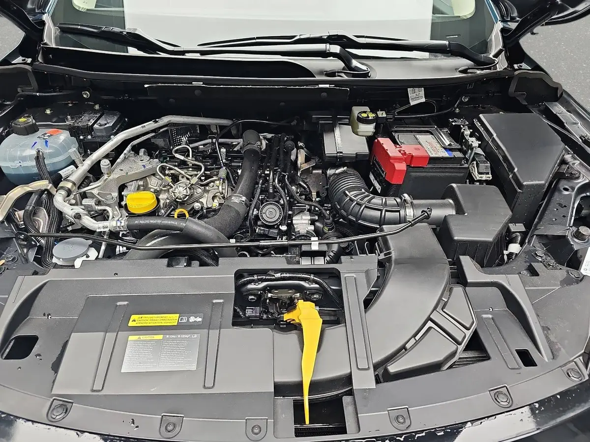 NISSAN QASHQAI 1.3 DIG-T XTRONIC N-CONNECTA PANO WINTER