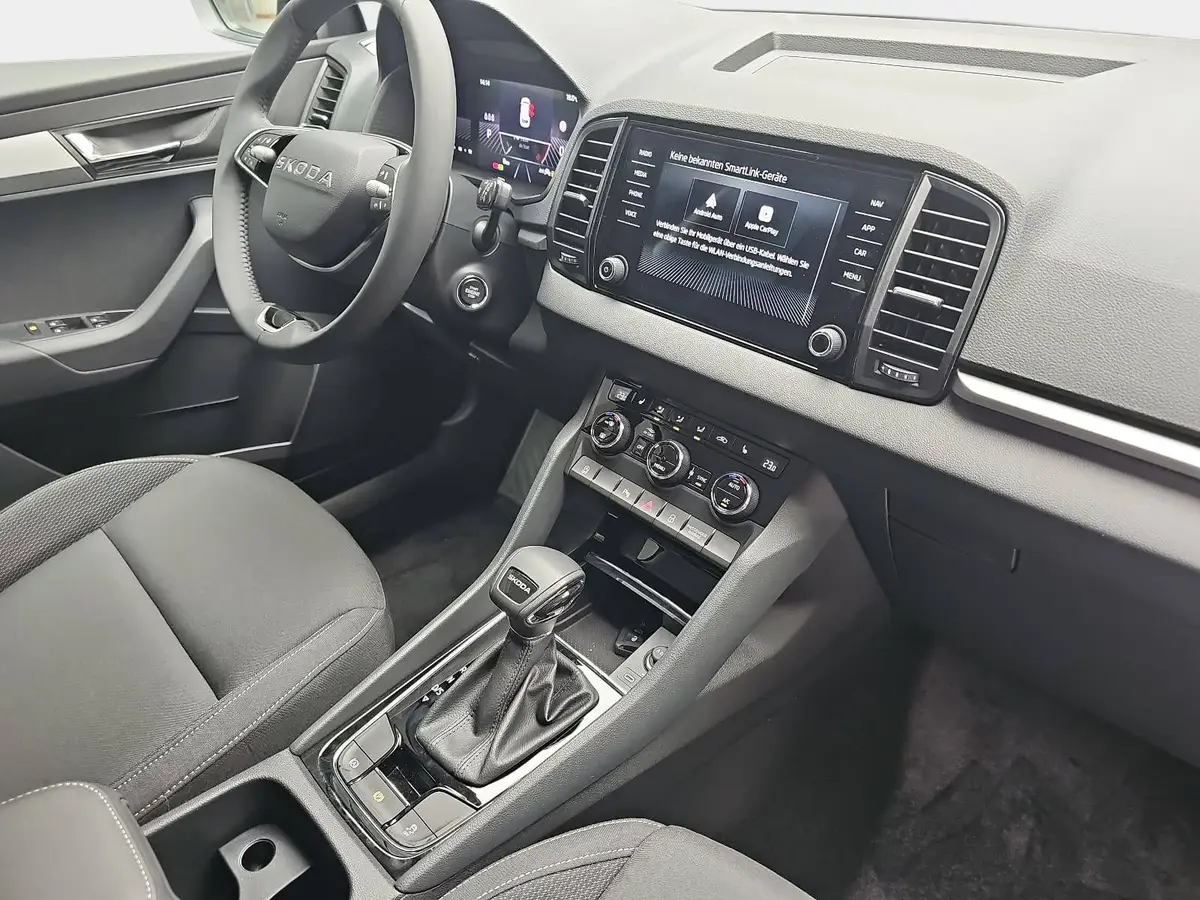 SKODA KAROQ 1.5 TSI DSG SELECTION GRA AHK WINTER