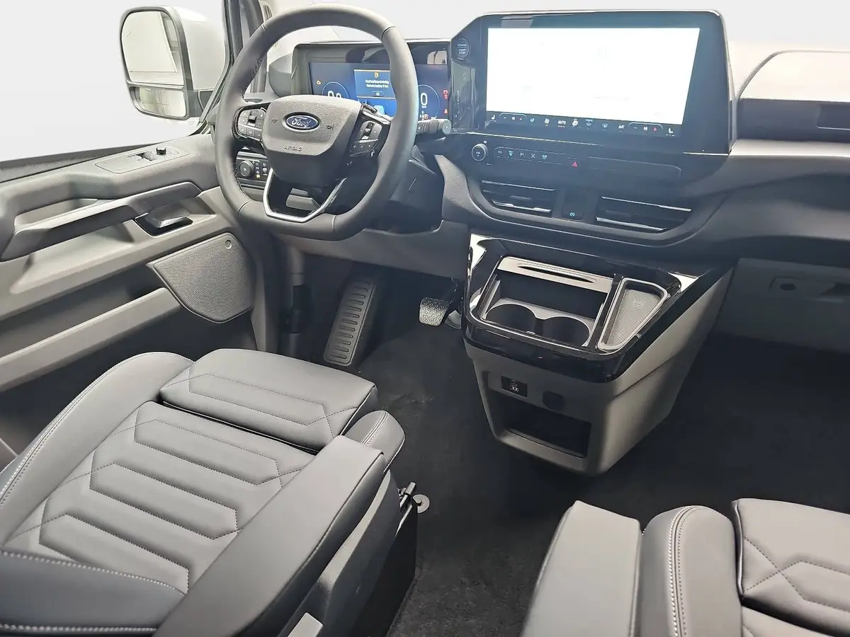 FORD TOURNEO CUSTOM 2.0 EB AUTO. L1 TITANIUM X