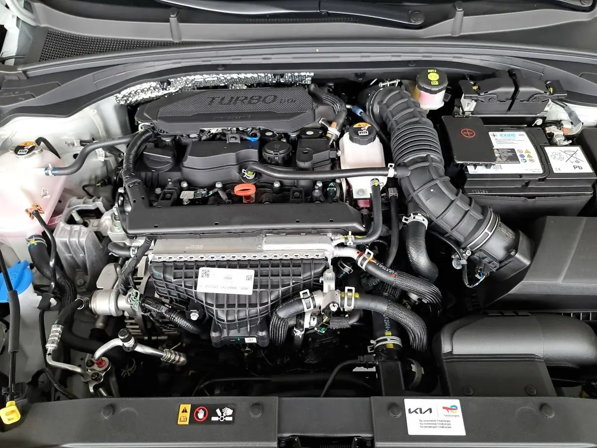 KIA XCEED 1.6 T-GDI 180 DCT SPIRIT MJ27 SOUND SITZ ADVANCED GLASDACH