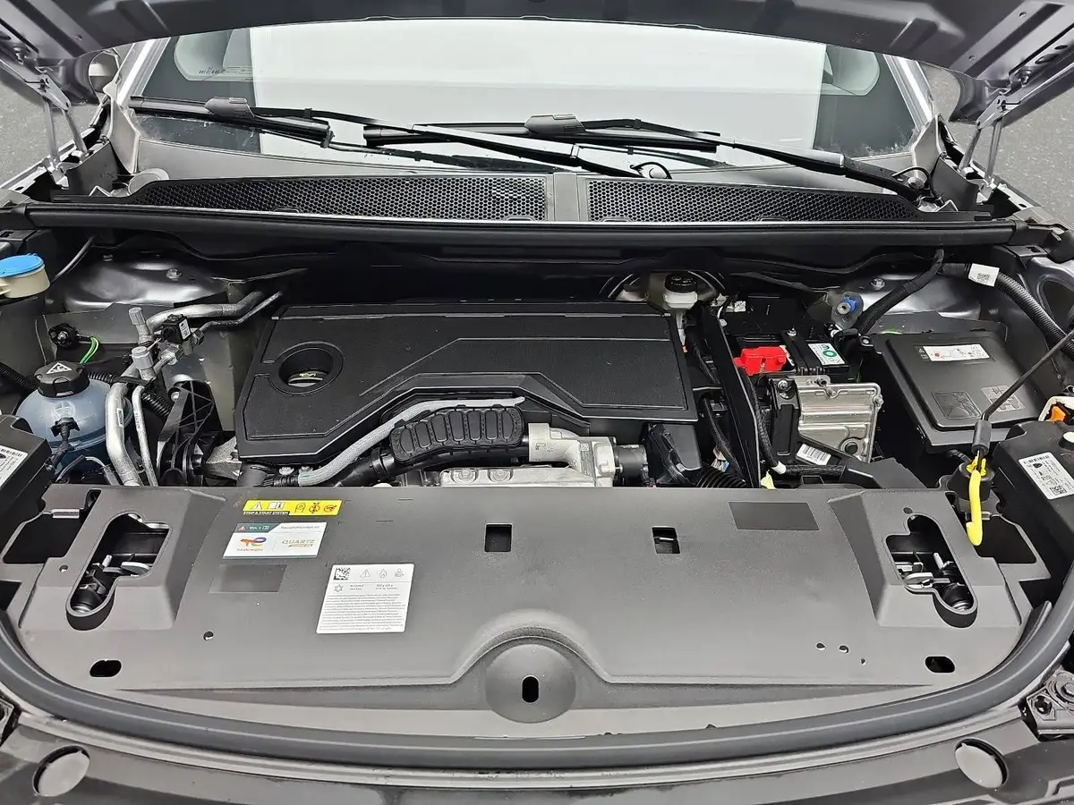 PEUGEOT 5008 1.2 HYBRID 145 E-DSC6 ALLURE KLIMA LED 7-S DAB 360