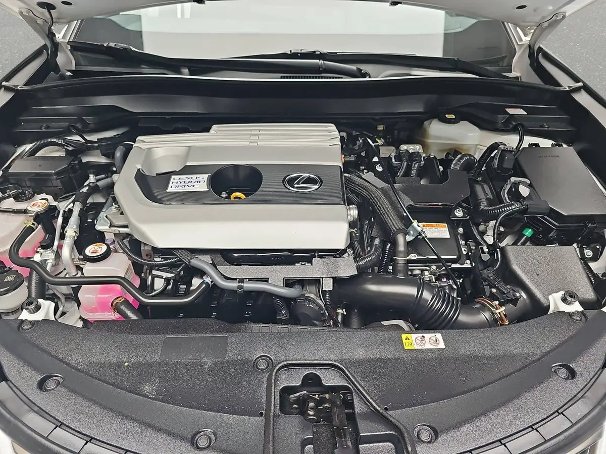 LEXUS UX 200H LED ACC LM18