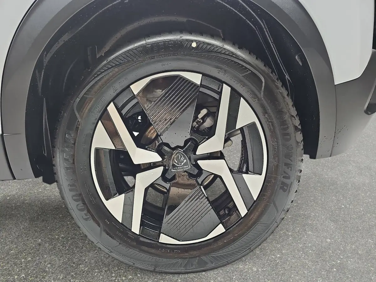 PEUGEOT 2008 1.2 HYBRID 145 E-DSC6 GT-LINE 2-WD LED KLIMAAUTO K