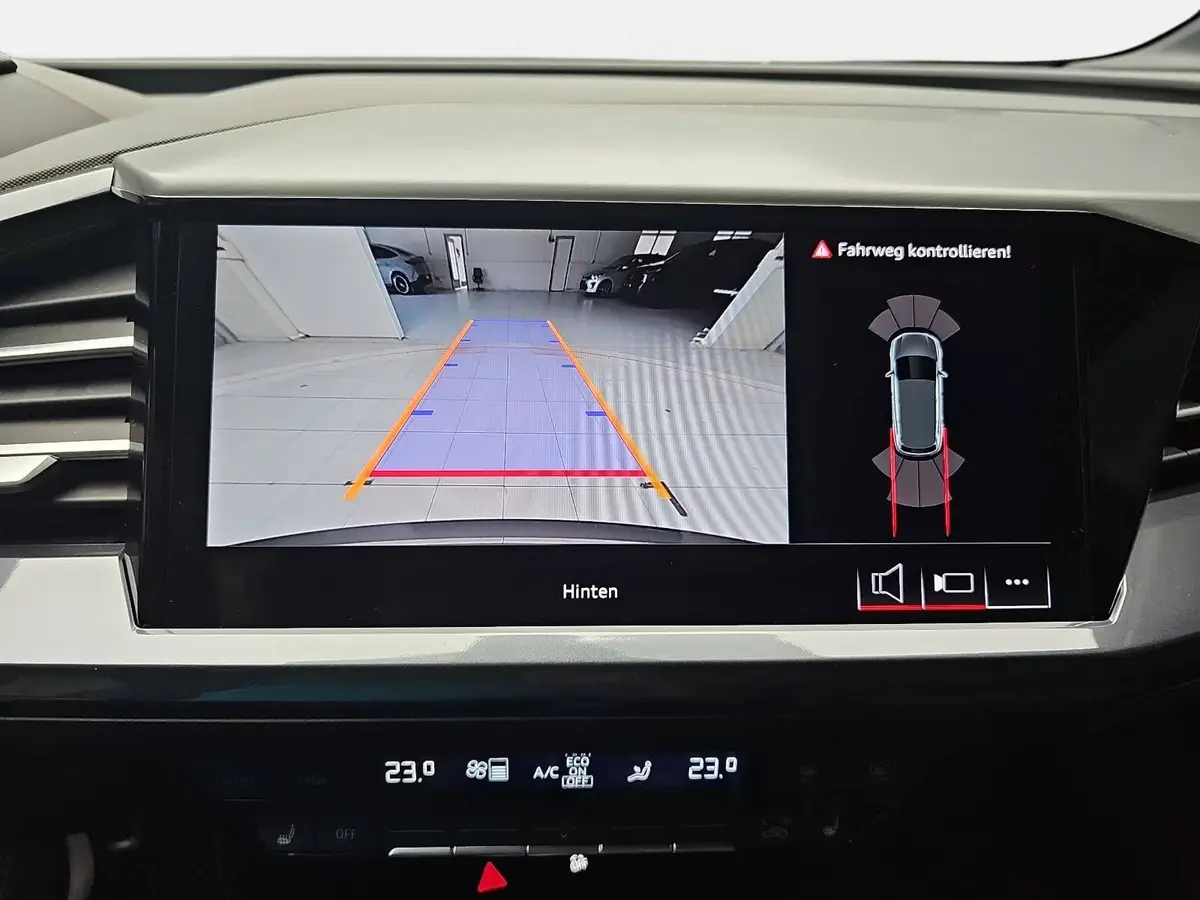 AUDI Q4 E-TRON 45 S-LINE 82KWH LED-MATRIX KAMERA