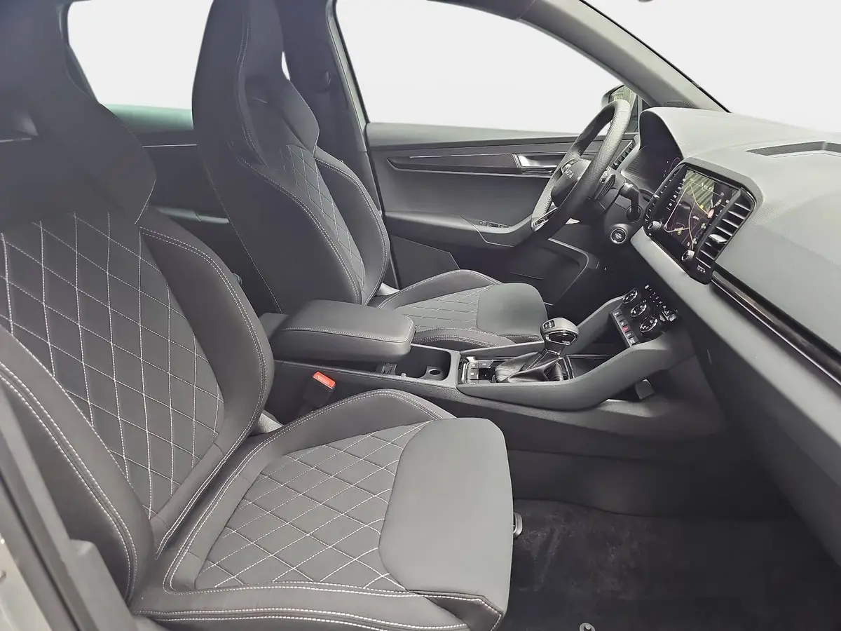 SKODA KAROQ 2.0 TSI DSG SPORTLINE 4X4 AHK PANO