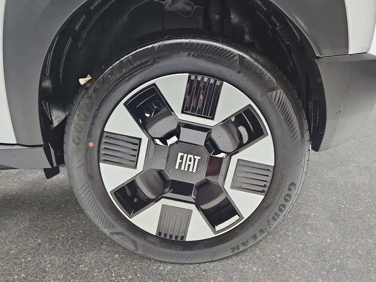 FIAT GRANDE PANDA HYBRID 1.2 EDCT BUSINESS EDITION MJ26