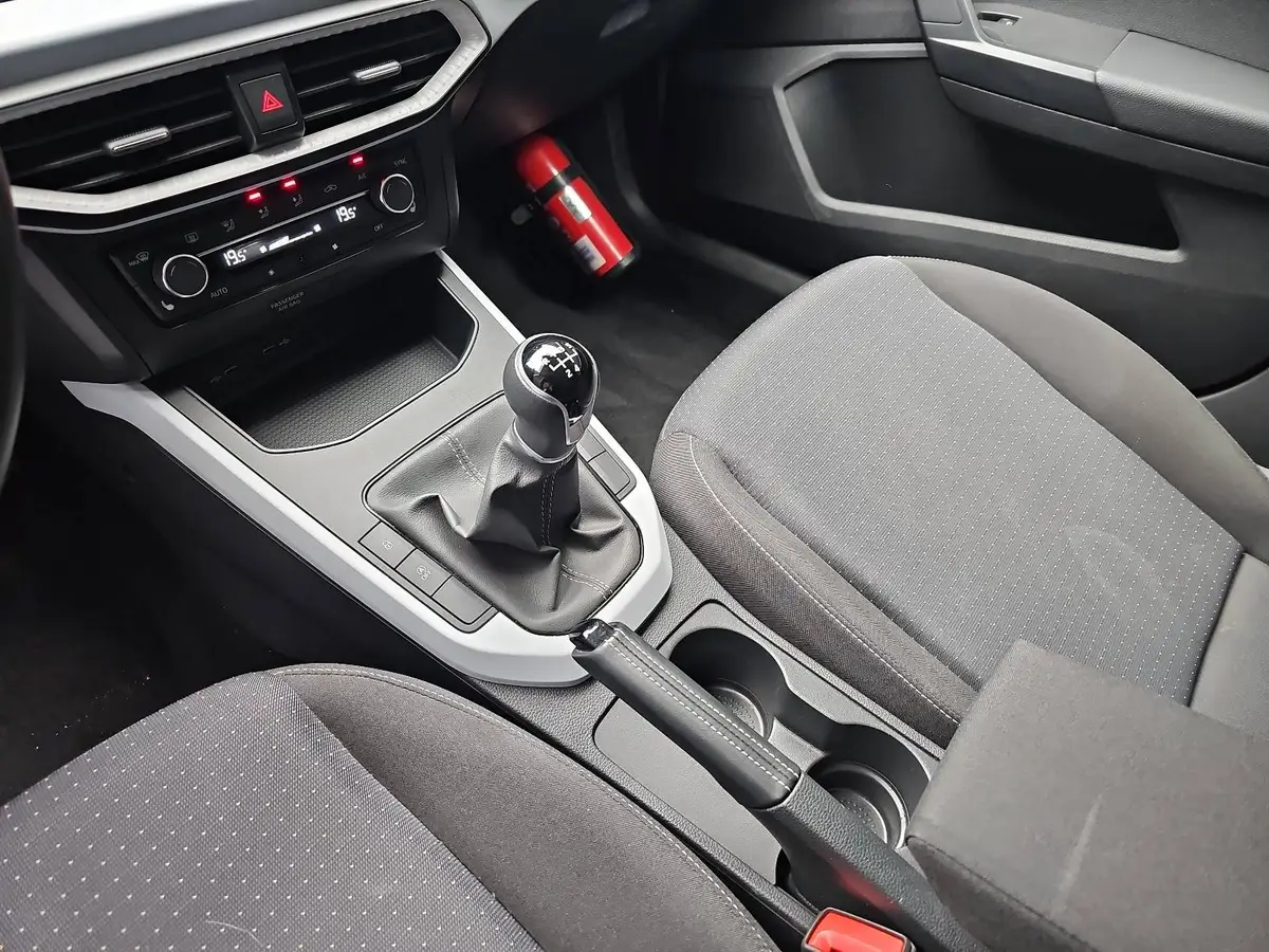 SEAT ARONA 1.0 TSI MOVE! NAVI LED KLIMAAUTO FULL-LINK DAB LM