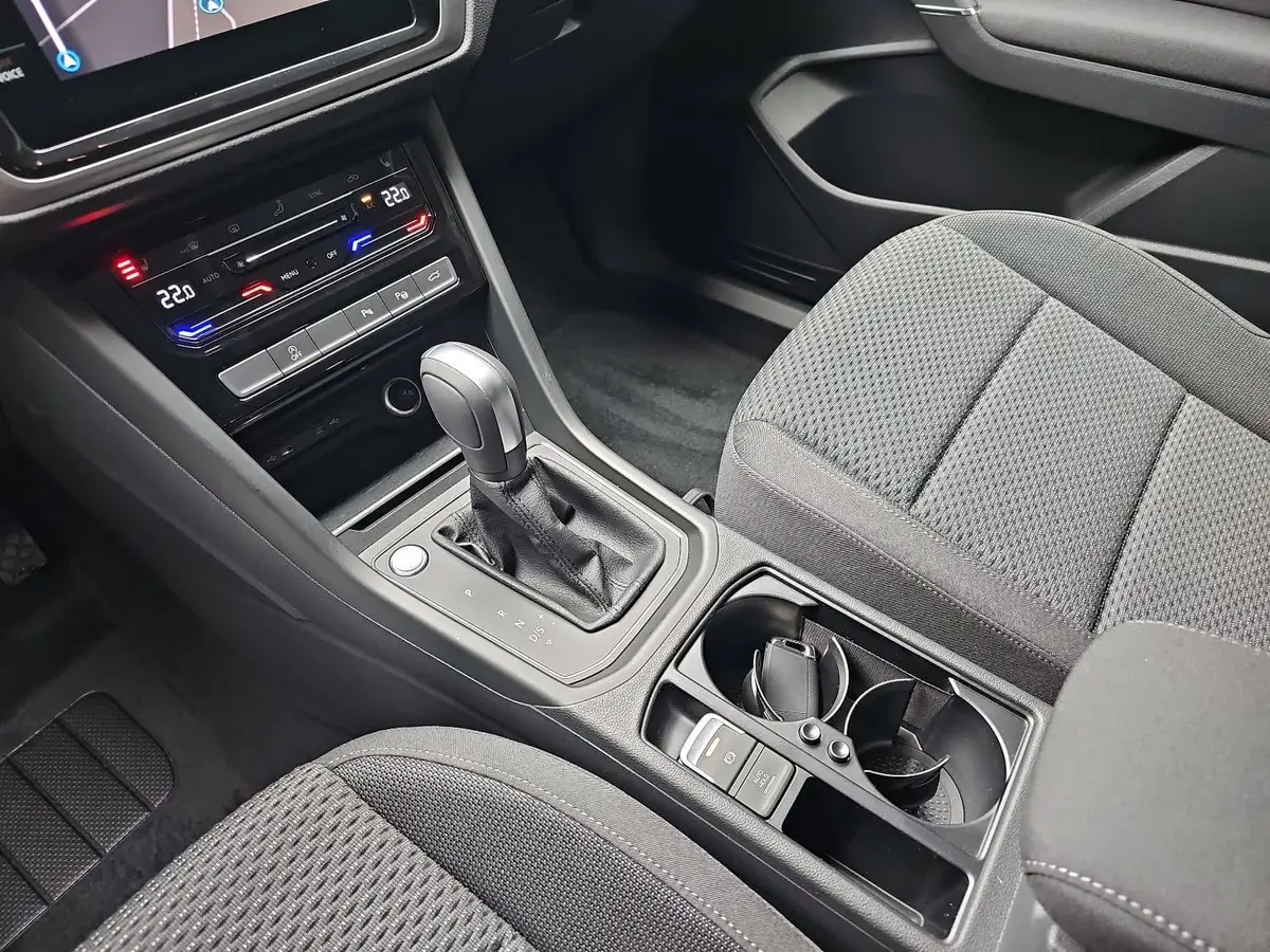 VW TOURAN 1.5 TSI DSG COMFORTLINE NAVI LED ACC 7-S AHK LM