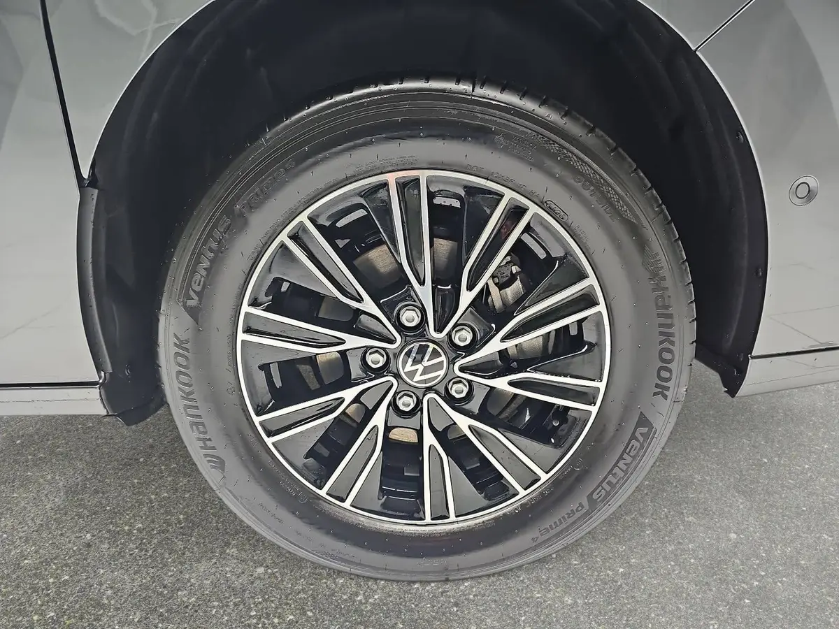 VW T7 MULTIVAN 2.0 TDI DSG LIFE P-ASSIST AHK