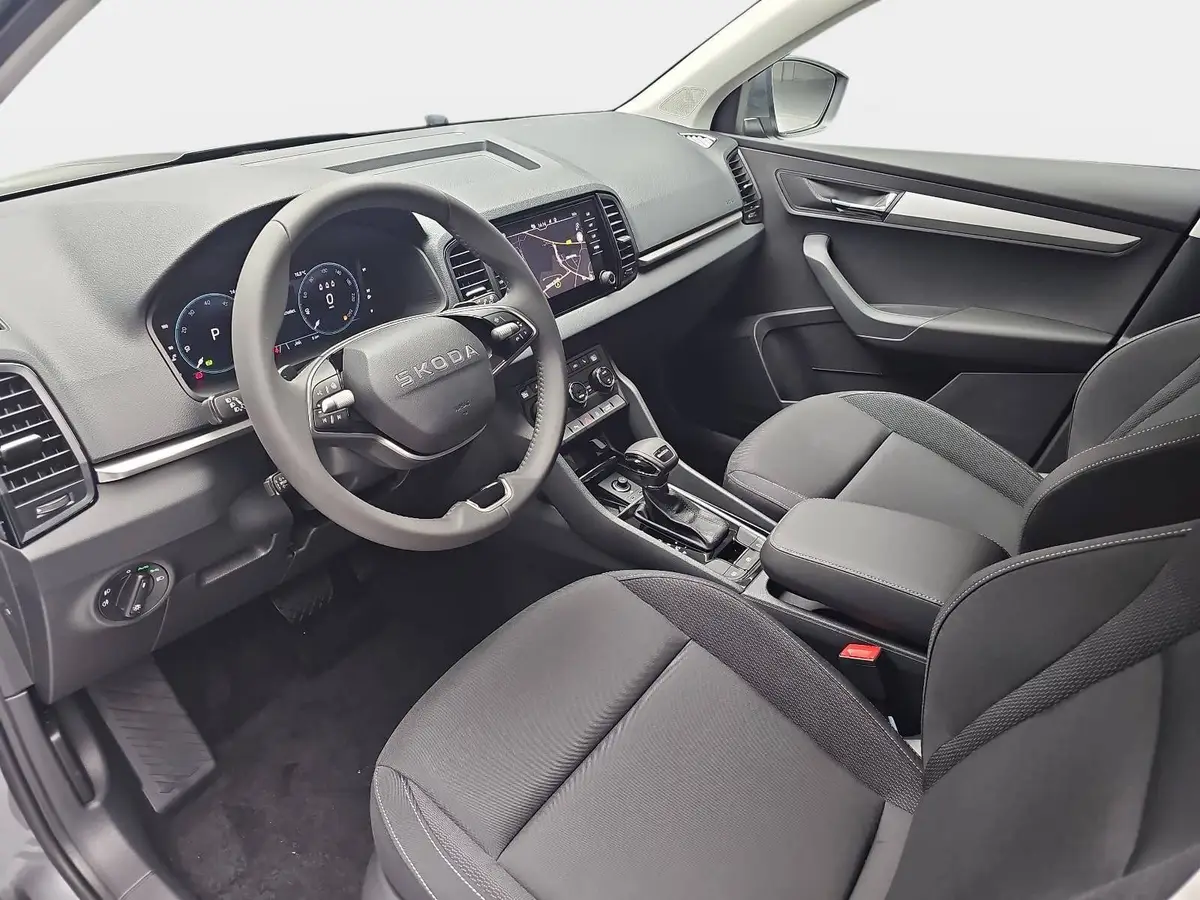 SKODA KAROQ 2.0 TDI DSG DRIVE NAVI LED AHK LM