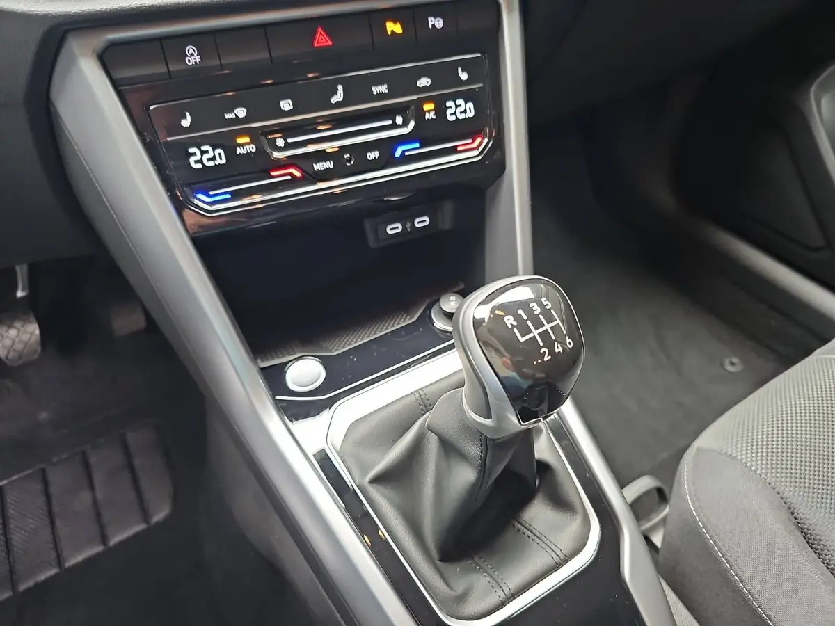 VW T-ROC 1.0 TSI LIFE NAVI LED ACC KAMERA LM17