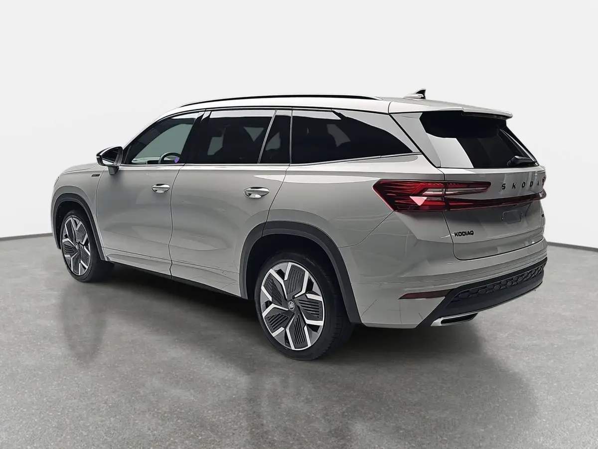 SKODA KODIAQ 2.0 TSI DSG SPORTLINE 4X4 NAVI LED AHK