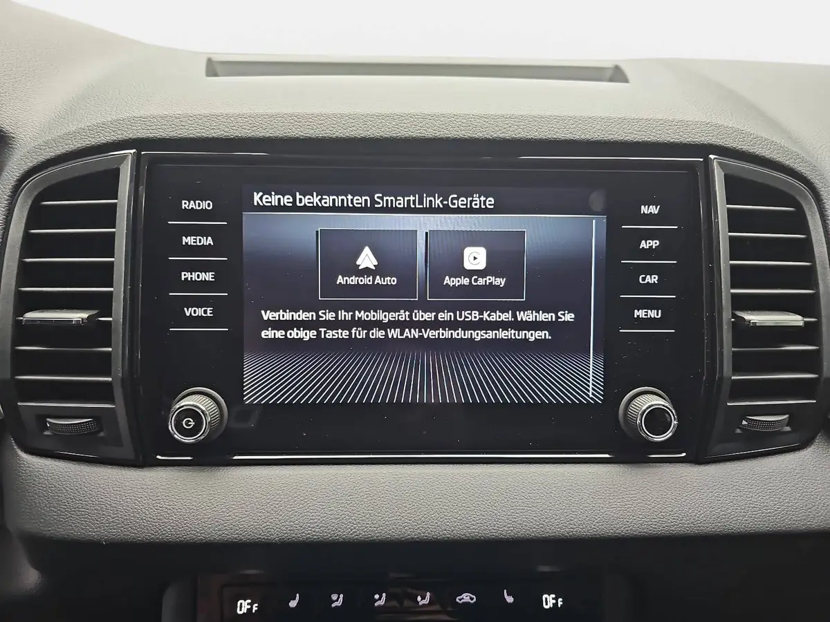 SKODA KAROQ 2.0 TDI DSG FAMILY LED AHK KAMERA