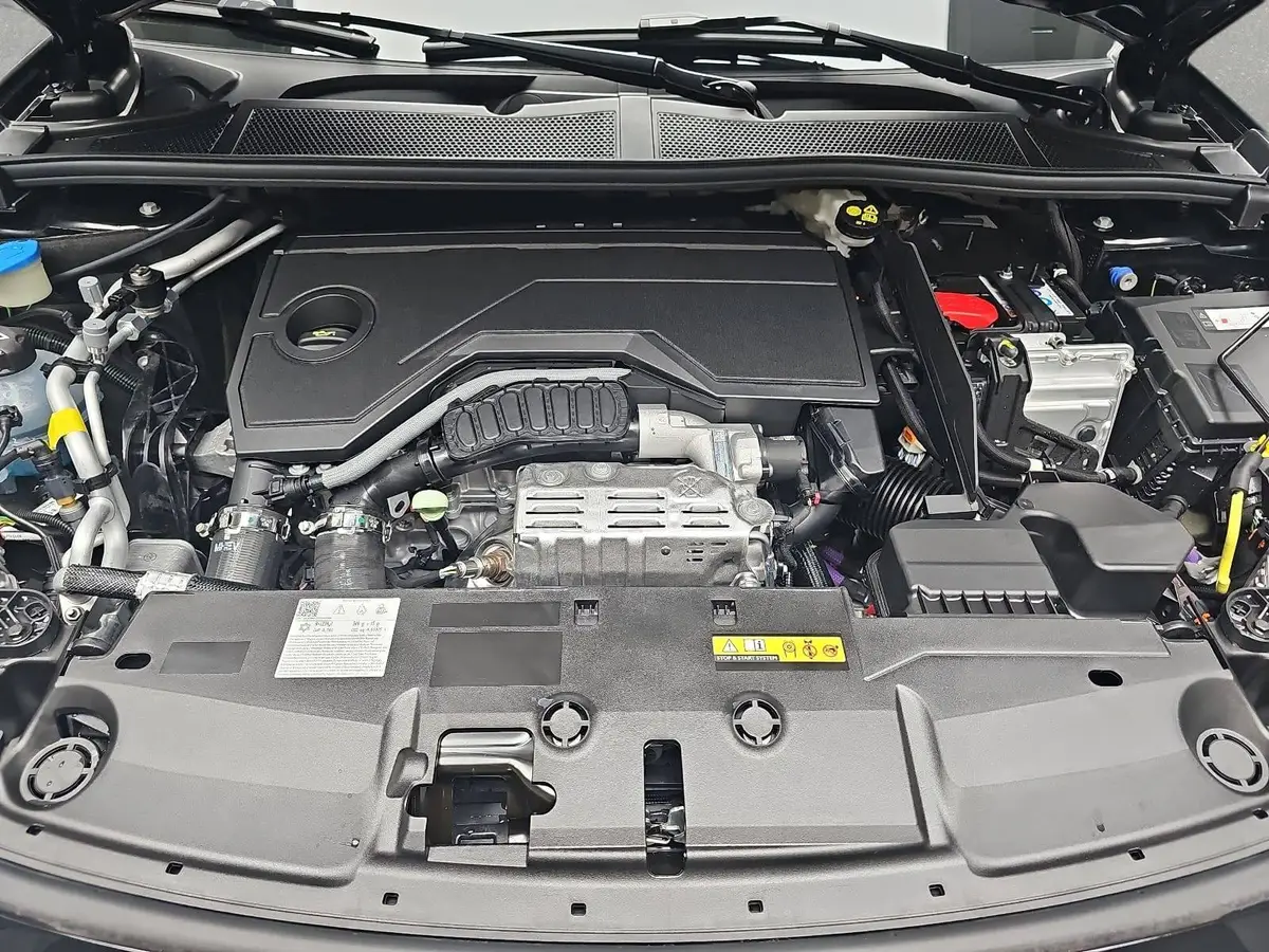 PEUGEOT 308 SW 1.2 HYBRID STYLE KOMFORT PAKET AHK LM