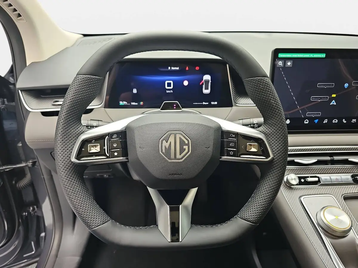 MG ANDERE EV 77 KWH LUXURY PANORAMA LEDER 20-ZOLL