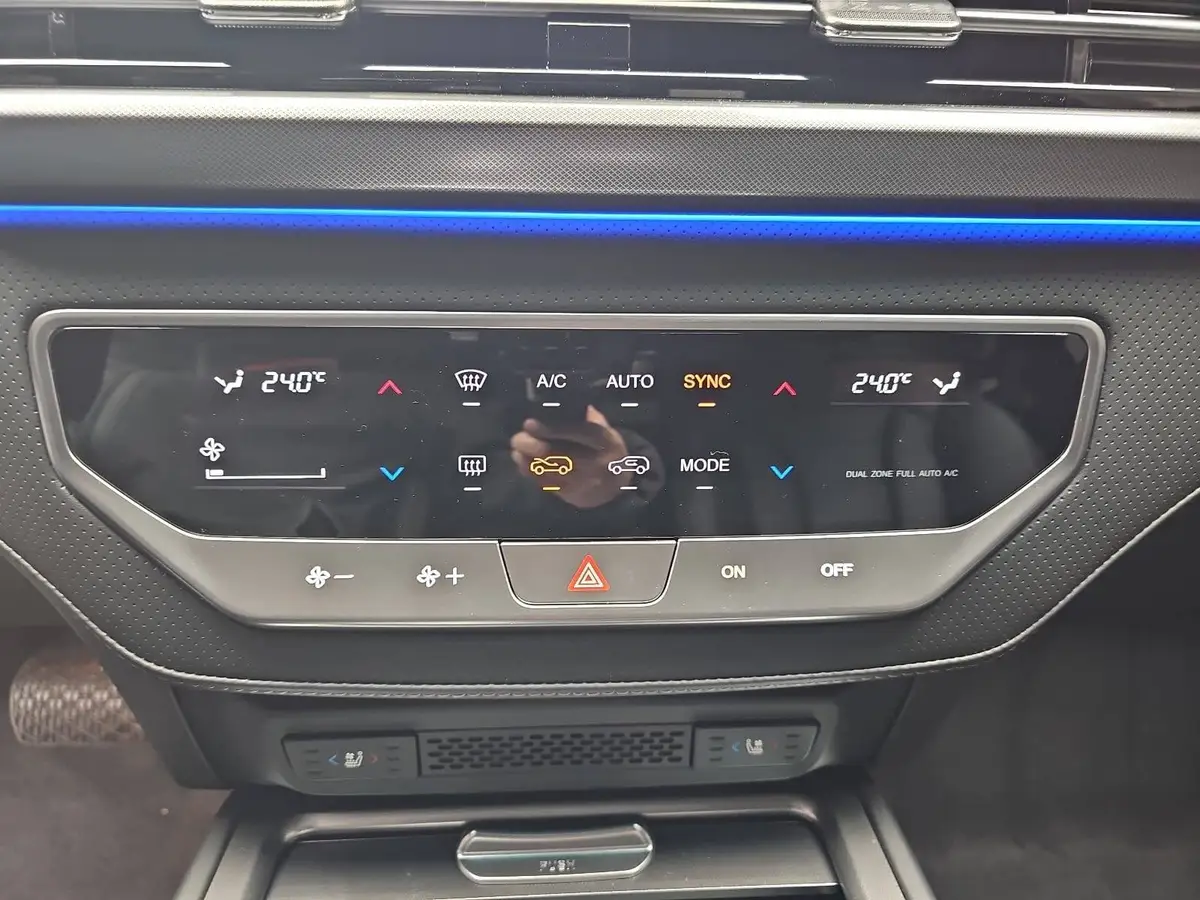 KGM REXTON 2.2 DIESEL 4WD BLISS AUTOMATIK AHK 3,5T