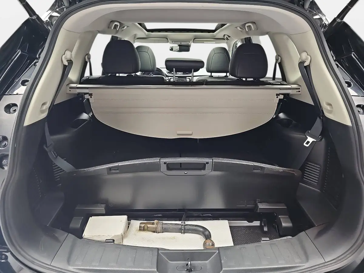 NISSAN X-TRAIL 1.3 DIG-T TEKNA LED NAVI 7-S AHK PANO LM