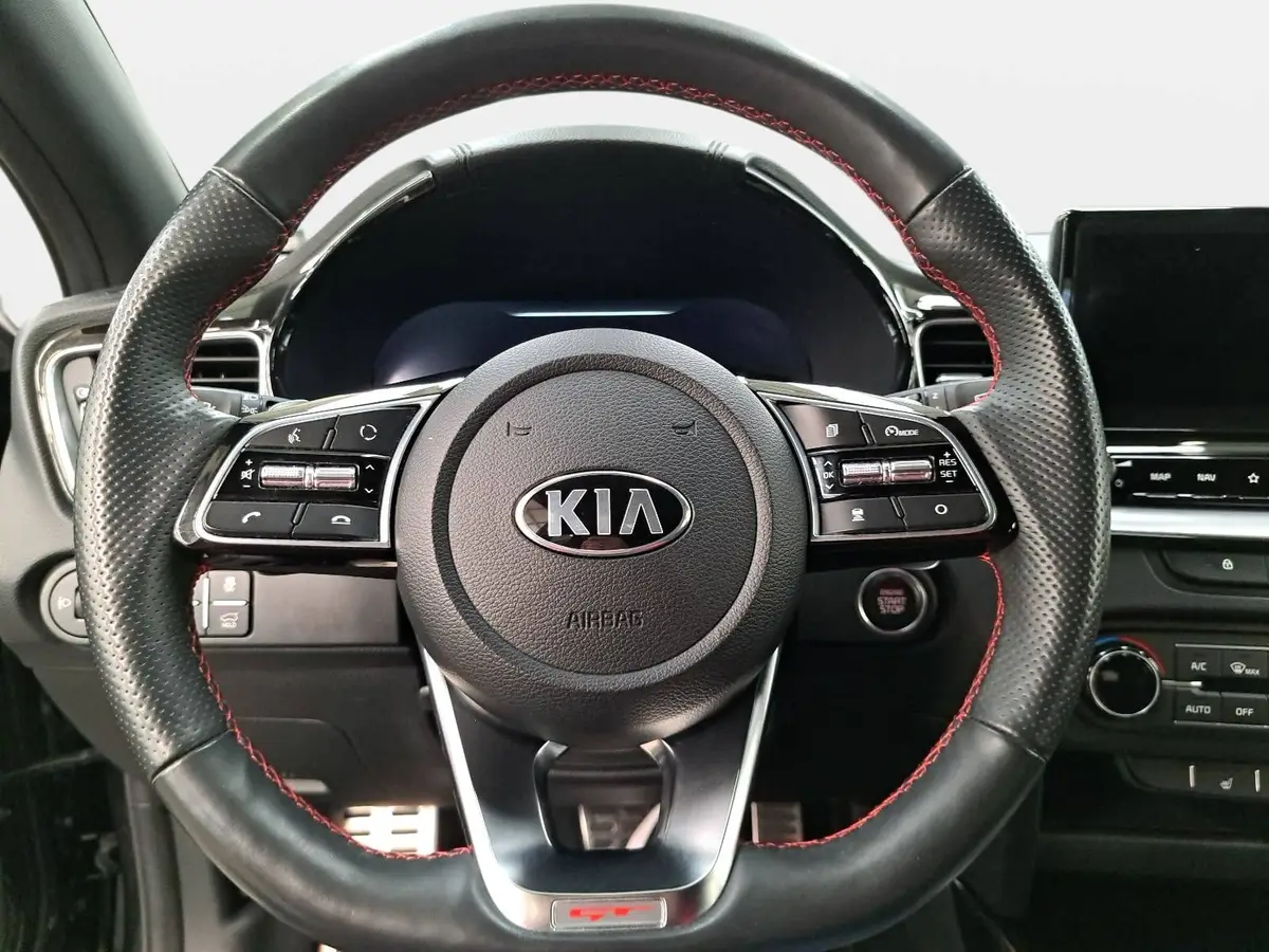 KIA CEED 1.6 T-GDI DCT GT LED WINTER KAMERA
