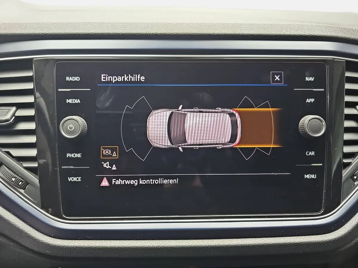 VW T-ROC 2.0 TDI UNITED NAVI AHK PDC